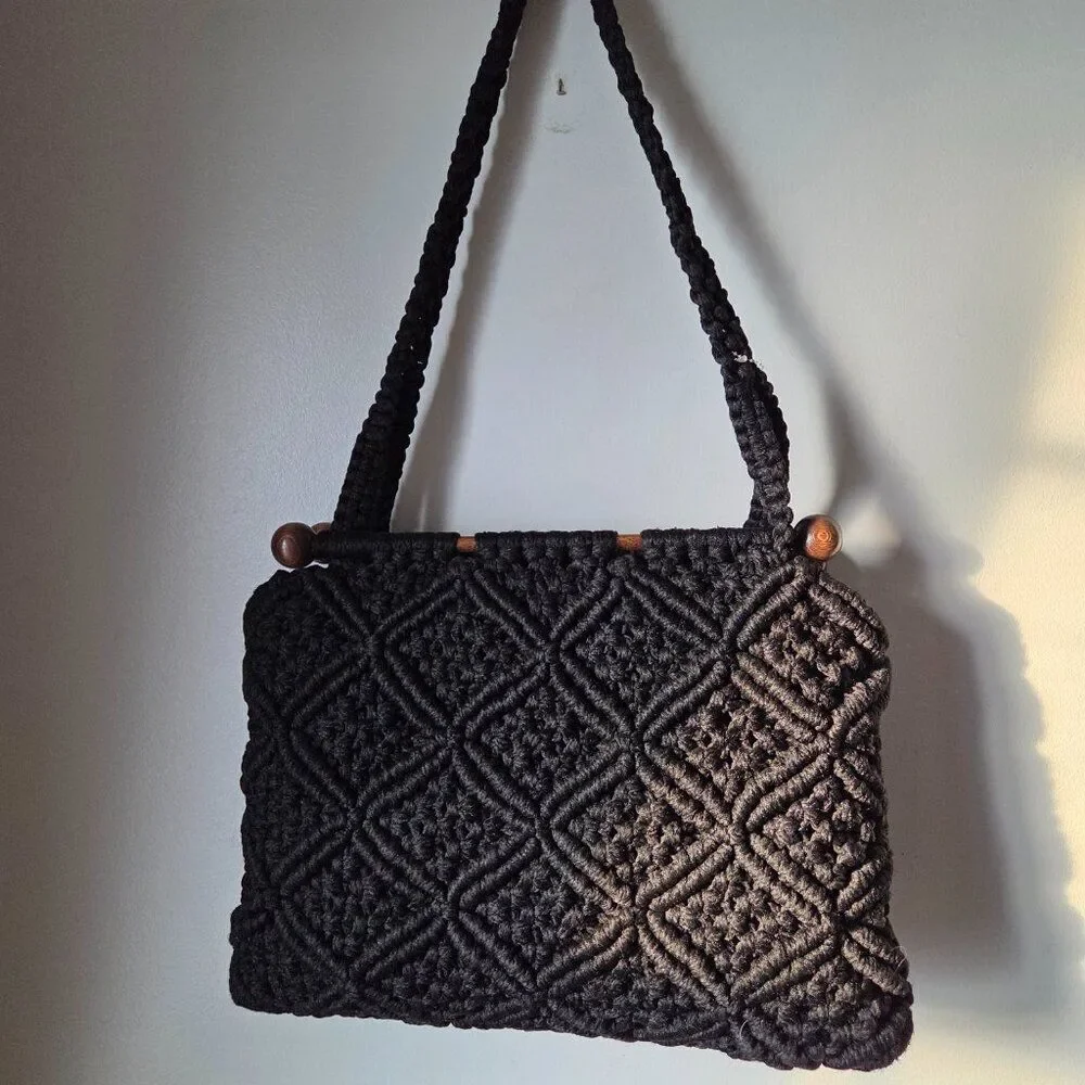 BEAUTIFUL VINTAGE BLACK THICK BRAIDED /WOOVEN BAG LARGE